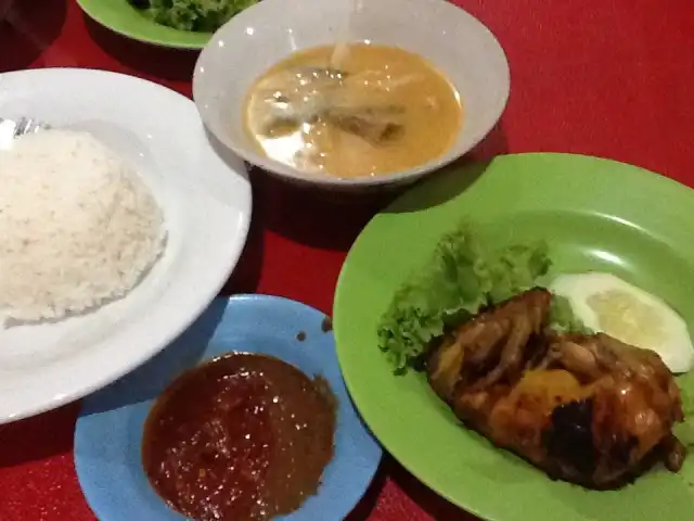 Gambar Makanan ayam bakar pak tris 4