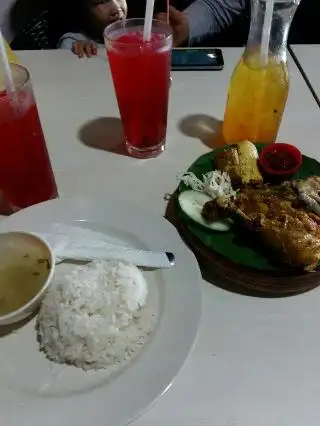 Ayam Penyet Sumatera