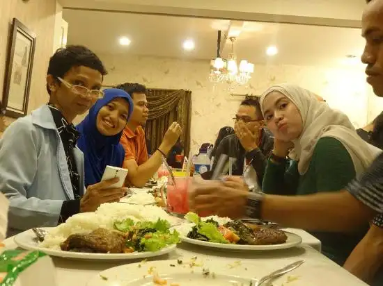 Gambar Makanan Nasi Bebek Ginyo 14