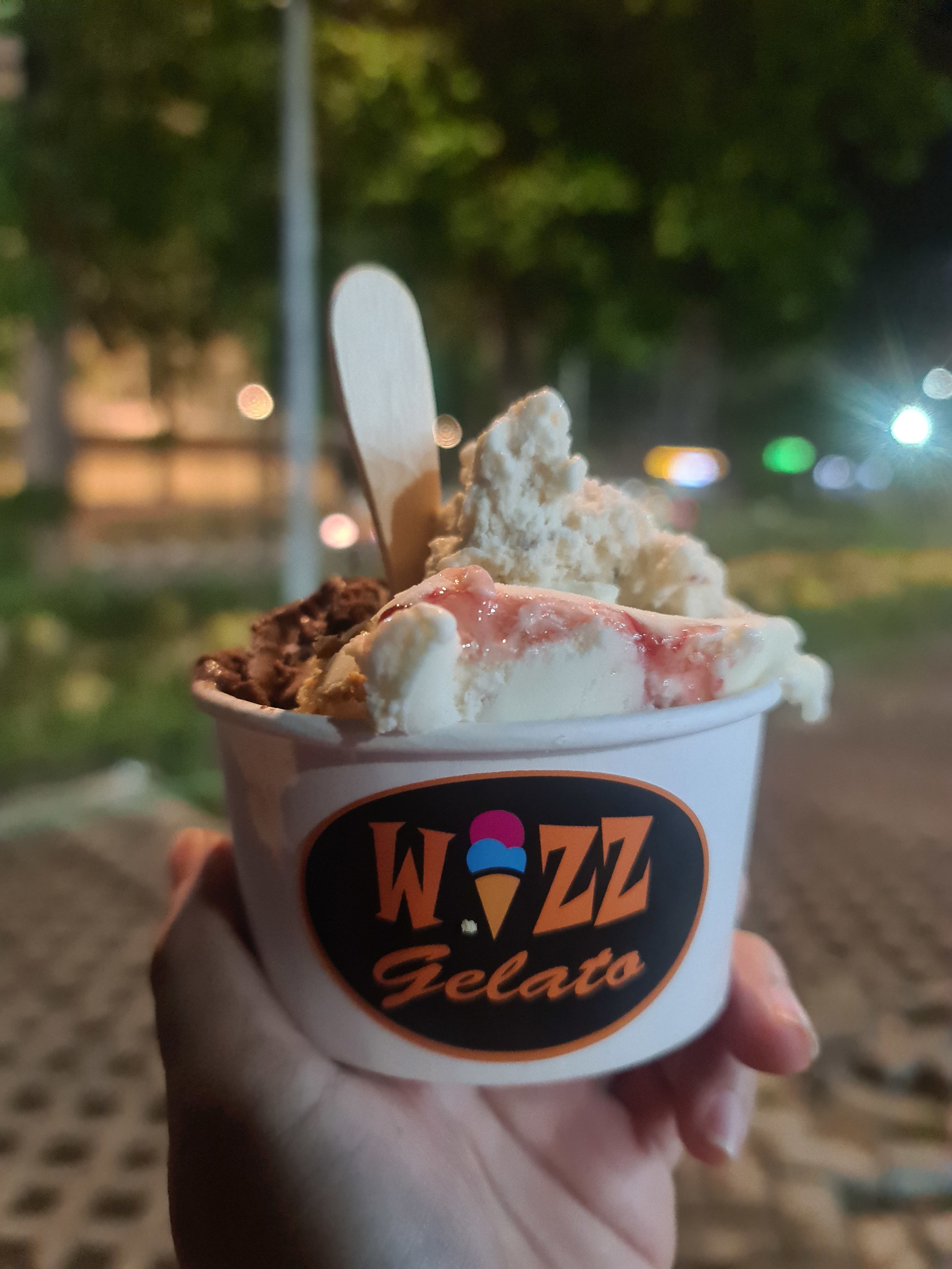 Wizz Gelato terdekat Restoran dan Tempat Makan Es Krim terdekat di