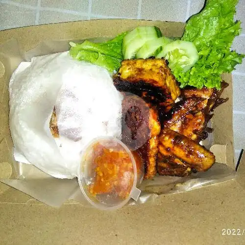 Gambar Makanan Ayam, Ikan Bakar Kecap & Pecak Lele Warung Adas Manis, Komplek Pusdiklat DK 2