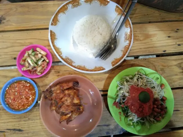 Gambar Makanan Gerai Ayam Bakar Taliwang (Sasak Tulen) 3