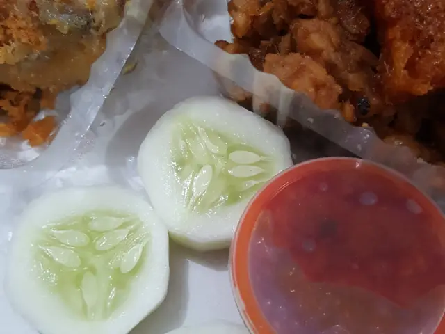 Gambar Makanan Ayam Goreng Suharti 4