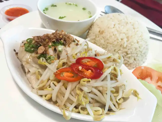 Miki Ipoh Beansprout Chicken Rice (Restaurant Maluri)
