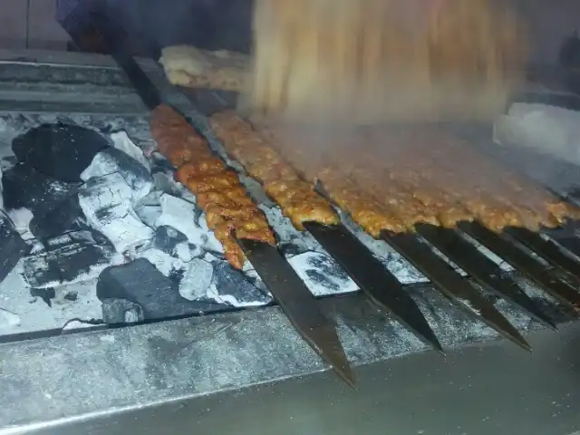 Saray Ocakbasi Kebap Salonu'nin yemek ve ambiyans fotoğrafları 4