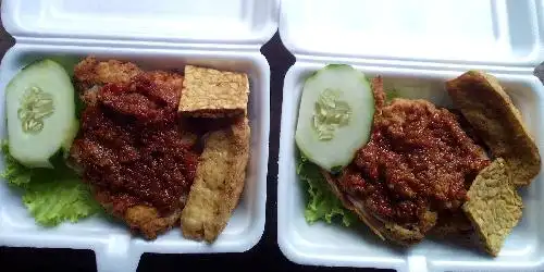 Ayam Geprek Rumah Pojok, Kresna