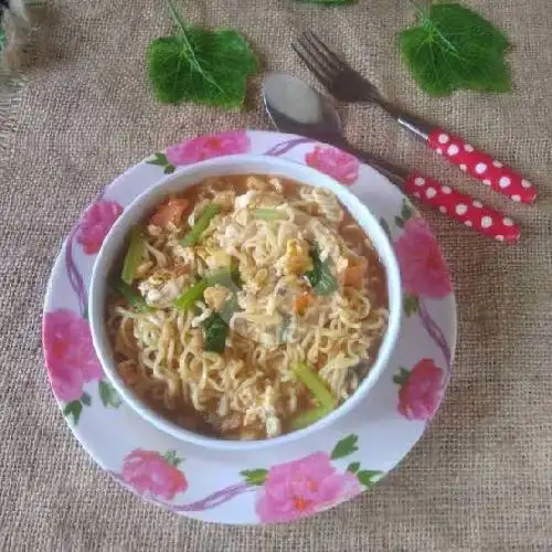 Gambar Makanan Geprek Gak Isok Turu, Taman Bungkul, Warkop Rombong Putih Trotoar 13