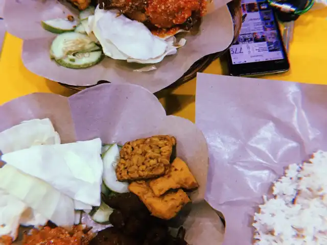 Ayam Gepuk Pak Gembus Klang Food Photo 7