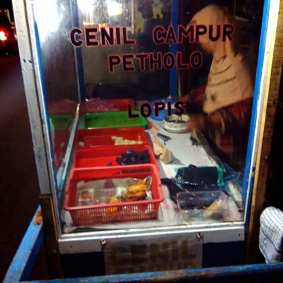 Cenil Campur Pendopo