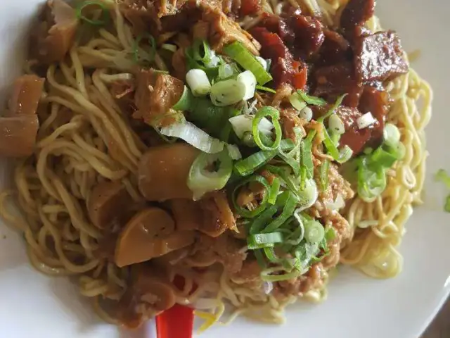 Gambar Makanan Bakmi Aloi 11