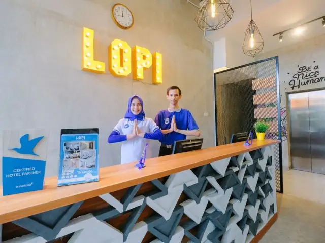 Gambar Makanan Lopi Cafe & Eatery 8