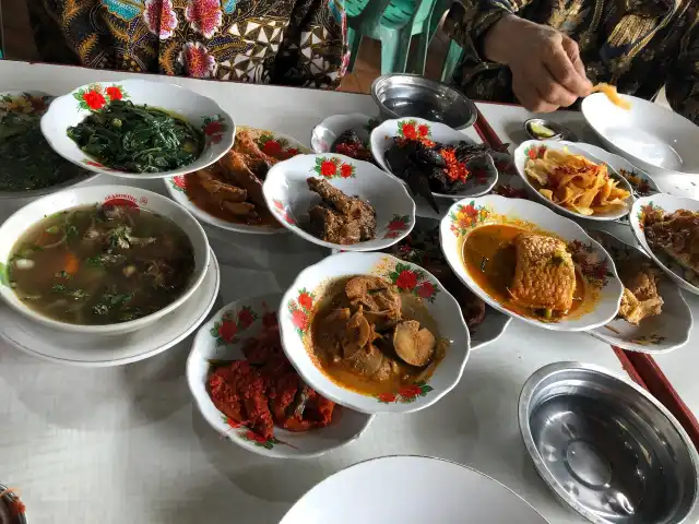 Gambar Makanan Rumah Makan Padang Sidempuan 5