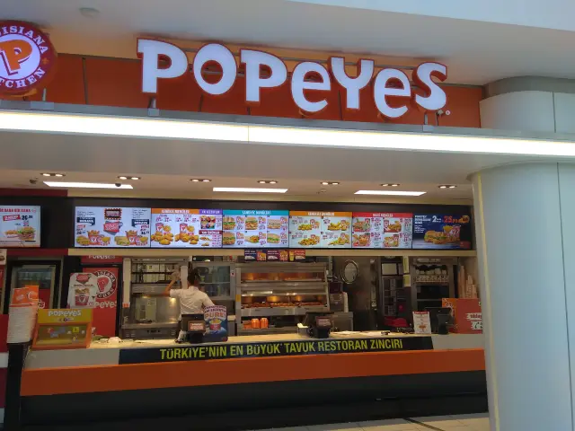 Popeyes'nin yemek ve ambiyans fotoğrafları 8