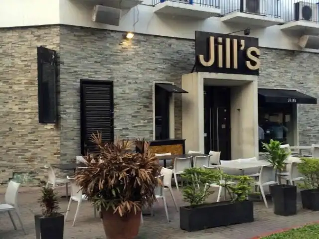 Jill's Bar