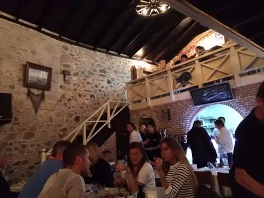 Moshos Taverna'nin yemek ve ambiyans fotoğrafları 1