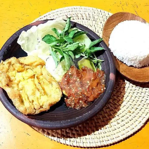 Gambar Makanan Penyetan Warung Bedjo, Wonokromo 8