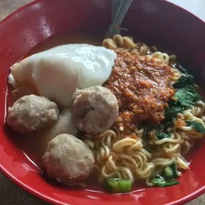 Mie Nampol