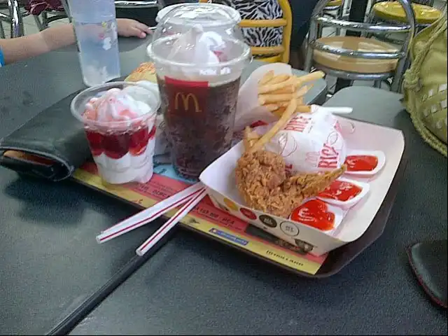 Gambar Makanan McDonald's 7