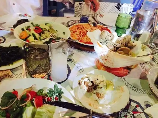 Meyhane Şerefe'nin yemek ve ambiyans fotoğrafları 15