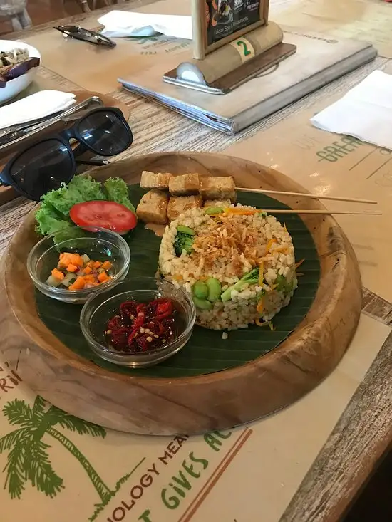 Gambar Makanan Earth Cafe & Market Seminyak 2