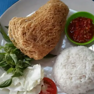 Ayam Kremes Mba Sri, Cipinang