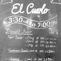 El Cuarto Cafe & Pub Food Photo 2
