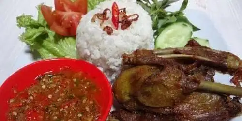 PECEL LELE NASI UDUK 21 , Cilangkap Raya