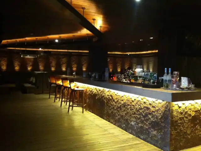 Gambar Makanan Alibi Bar & Lounge - U Paasha Hotel 6