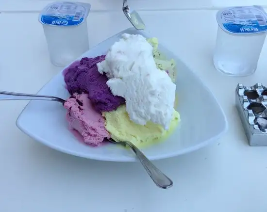 Akdeniz Dondurma'nin yemek ve ambiyans fotoğrafları 1