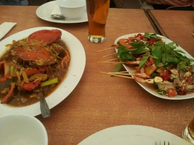 Gambar Makanan Istana Laut Restaurant (Pasir Padi Beach), Pangkal Pinang, Bangka-Belitung 8