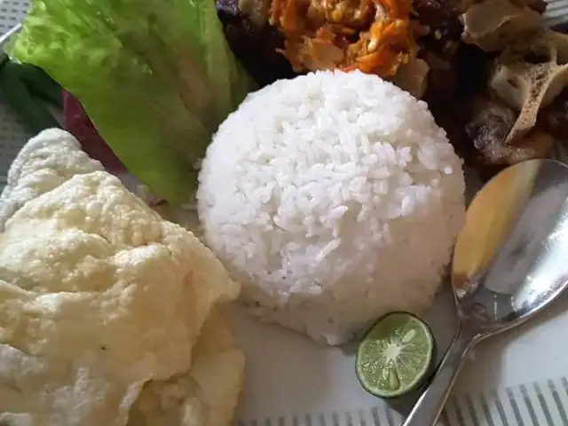 Gambar Makanan Sop Buntut Bogor 9