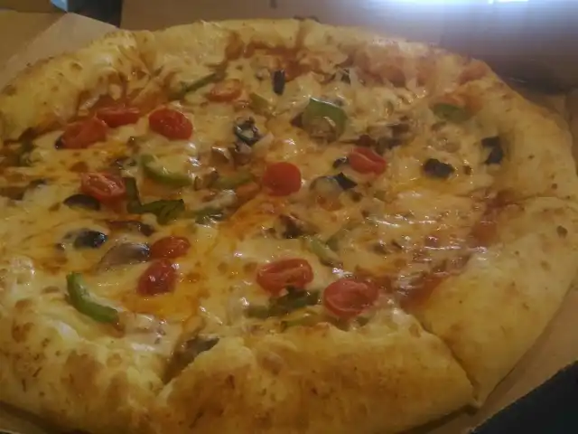 Domino's Pizza Food Photo 11