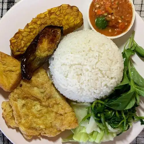 Gambar Makanan Nasi Tempong Awen, Denpasar 11