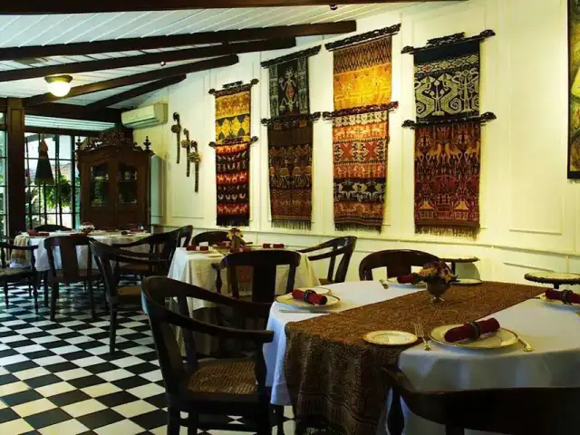 Gambar Makanan Oasis Heritage Restaurant 5