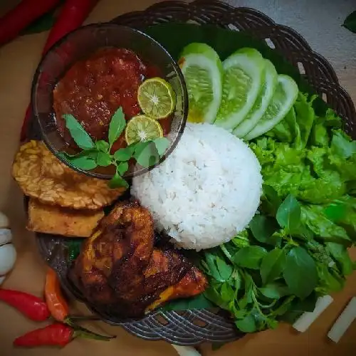 Gambar Makanan Ayam Bakar Ibu Hesty 1