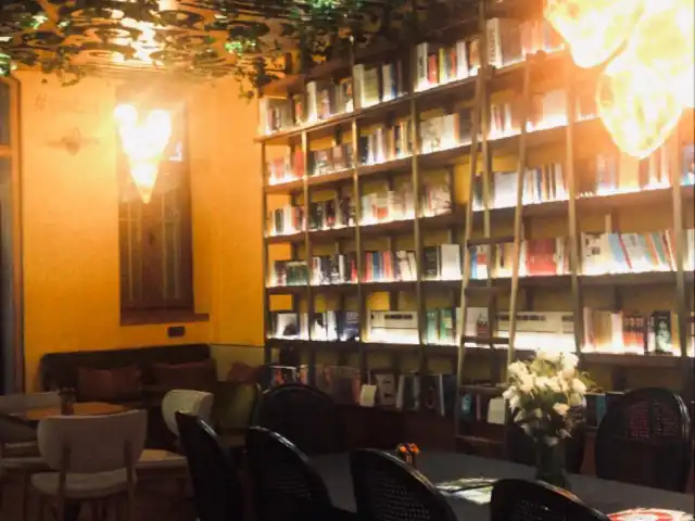 Hypatia İstanbul Kitabevi & Cafe'nin yemek ve ambiyans fotoğrafları 17