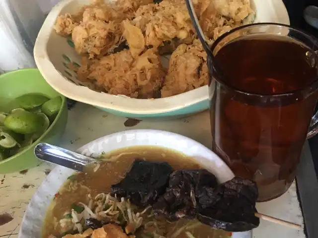 Gambar Makanan Soto Ayam dan Kerbau "Bu Jatmi" 6