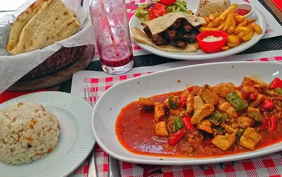 Anadolu Cafe & Restaurant'nin yemek ve ambiyans fotoğrafları 1