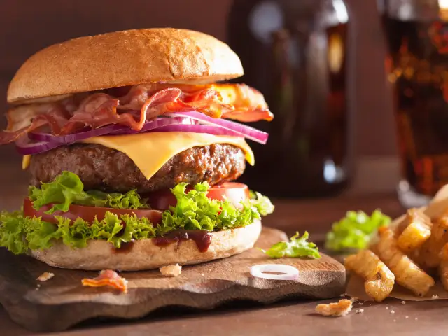 Happy Burger'nin yemek ve ambiyans fotoğrafları 1