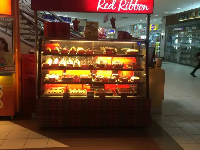 Red Ribbon Bake Shop Food Photo 11