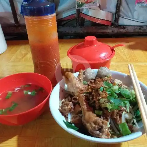 Gambar Makanan Waroeng Fadilah Bakso Beranak & Mie Ayam Ceker, Roxy 5