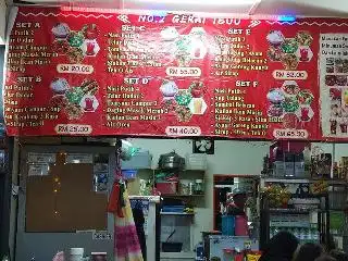 Gerai makan ibu