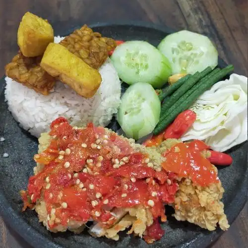 Gambar Makanan Ayam Tempong Ibu Sri, Gelogor Carik 1