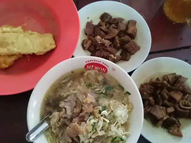 Gambar Makanan Soto Daging Sapi Pak Ngadiran 1