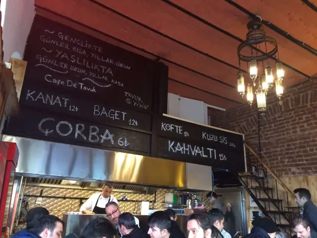 Tarihi Karaköy Tavukçusu'nin yemek ve ambiyans fotoğrafları 52