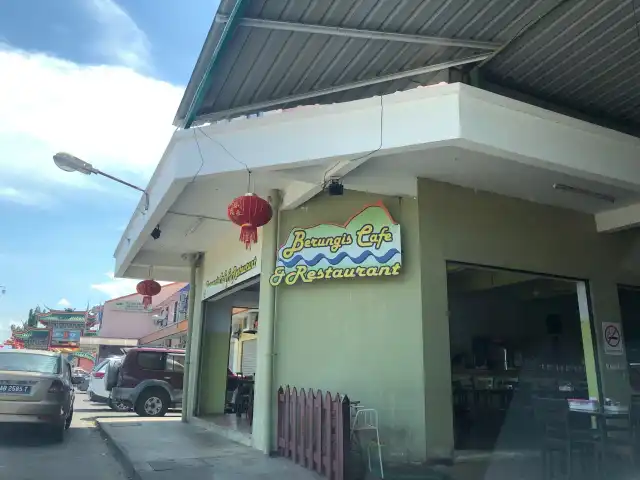Berungis Cafe, Tuaran