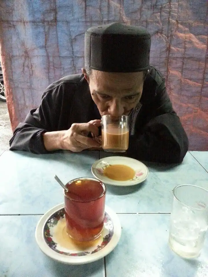 Kedai kopi pok ya