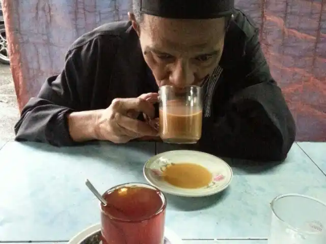 Kedai kopi pok ya