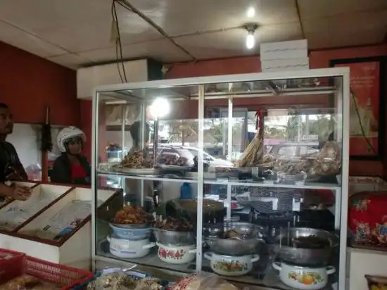 Gambar Makanan Warung Babi Guling Sanur 14