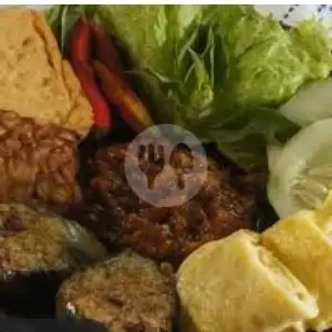 Gambar Makanan Pecel Lele Bu Artha, Randugowang 11